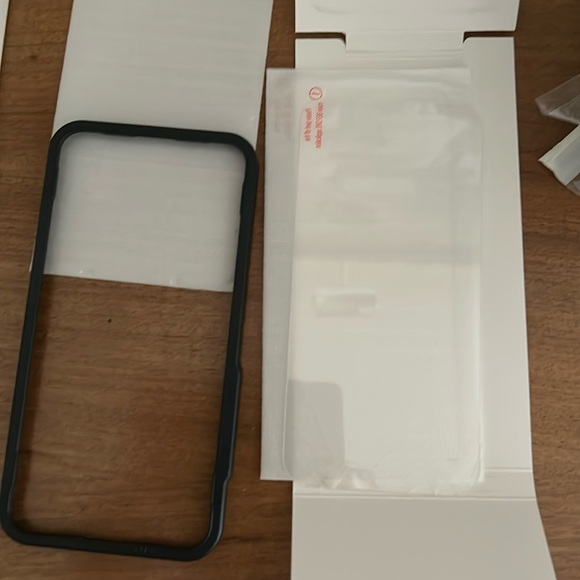 Screen guards - Picture 3 of 4